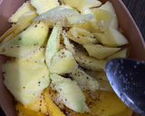 Foto langkah ke 3 dari resep Asinan Mangga Muda.