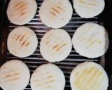 Foto del paso 5 de la receta: Arepas de bondiola desmechada con cebolla caramelizada 🎉