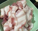 Hình bước làm 2 của món Cá nục bông kho thịt ba chỉ