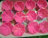 Foto langkah ke 1 dari resep Bolu Sakura Kukus (Eggless).