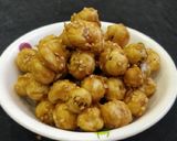 A picture of step 5 of Caramelized Makhanas (मखाना).