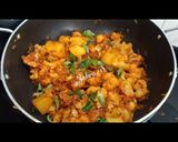 A picture of step 2 of Aloo Gobhi.