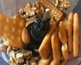 A picture of step 2 of Dates and sesame bites.