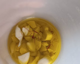 Foto del paso 2 de la receta: Arroz salchichas, pollo y camagrocs (rebozuelos)