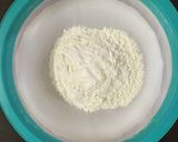 A picture of step 2 of Red Velvet Cupcakes.