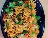 A picture of step 6 of Maggi Noodles Bhel.