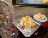 A picture of step 4 of Fruits Yogurt Cake - Bánh Noel.