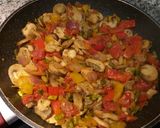 Foto del paso 2 de la receta Pasta con setas y hortalizas