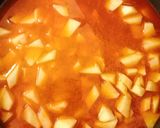 Paprikás krumpli lecsókolbásszal recept fázis 2 fotója