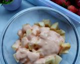 Foto langkah ke 2 dari resep Salad Buah Segar Saus Creamy Keju.