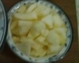 A picture of step 1 of Simple 2 fruit cream chaat.