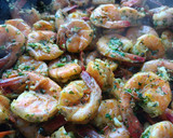Foto del paso 6 de la receta: Camarones en mantequilla al ajo y perejil