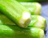 A picture of step 3 of Okra with Sesame Dressing.