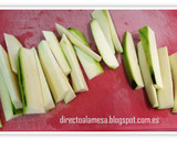 Foto del paso 1 de la receta: Bastones de calabacín con parmesano