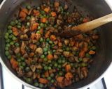 A picture of step 7 of Vegetarian coconut curry.
