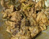 Foto langkah ke 4 dari resep Ayam Goreng Bumbu ungkep empuk.