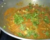 A picture of step 3 of Coriander Mushroom Curry.