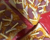 Foto langkah ke 2 dari resep Pizza Roti Simple.