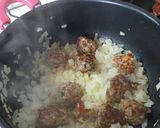 Foto del paso 3 de la receta: Arroz con albóndigas