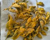 A picture of step 4 of Crispy Curry Leaves Fritters - Kadi Patta Bhajiya in 10 Minutes.