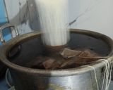 Foto langkah ke 6 dari resep Teh Solo waspada (WAngi SePet legi kental tur ADhem lan Anget).