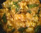 Foto del paso 5 de la receta: Tortilla de patatas con cebolla y pimientos verdes