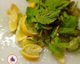 A picture of step 1 of Virgin mojito.