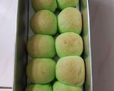 Foto langkah ke 6 dari resep Roti sobek pandan.