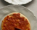 Foto del paso 4 de la receta: Mini coca con mantequilla y sobrasada
