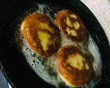 A picture of step 3 of Crispy Tikki.