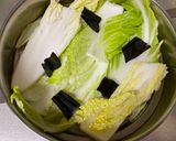 A picture of step 2 of Steaming your favorite  (Seiro Mushi).