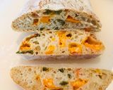รูปขั้นตอนการทำที่ 8 ของ ขนมปัง Ciabatta ใส่พริกฮาลาพิโนกับเชดด้าชีส