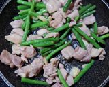 Foto langkah ke 4 dari resep Ayam masak buncis.
