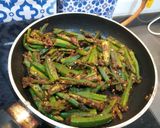 झटपट भेंडी मसाला (Bhindi Masala Recipe In Marathi) रेसिपी स्टेप 5 फोटो