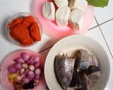 Foto langkah ke 1 dari resep Asam Padeh Ikan Tongkol.