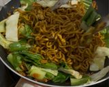Foto langkah ke 6 dari resep Mie Goreng Jawa.