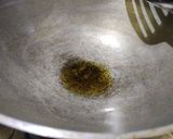 A picture of step 2 of Methi Matar Malai.