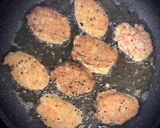 Foto del paso 4 de la receta: Buñuelos de repollo y zanahoria con salsa picante de ajo dulce