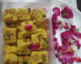 केसर पिस्ता बर्फी (Kesar pista barfi recipe in Hindi) रेसिपी चरण 5 फोटो