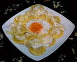 Foto del paso 6 de la receta: Ravioles de queso con salsa de queso cheddar y huevo frito