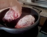 Foto del paso 3 de la receta: Carrillera de Cerdo con Garbanzos