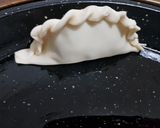 Foto del paso 8 de la receta: Empanadas Salteñas de Pollo (Al horno) con chimi