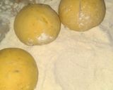 A picture of step 5 of Besan ki roti.