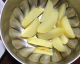 A picture of step 3 of Creamy Prawn Curry.