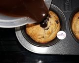 Foto langkah ke 12 dari resep Chocolate Filled Banana Muffins.