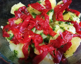 Foto del paso 5 de la receta: Panceta con patata y pimientos de Piquillo