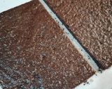 Pas rețetă Prăjitură cu blat de cacao, blat de nucă și cremă de vanilie 9 fotografie