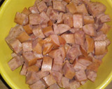 Foto del paso 5 de la receta: Chuletas de cerdo en crema de hongos y chorizo con puré de papas