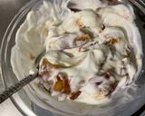 Une image de l'étape 6 de Coupe de skyr aux fraises, prunes et abricot.