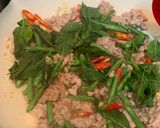 รูปขั้นตอนการทำที่ 6 ของ เมนูข้าวกล่อง กะเพราหมูสับ ไข่ต้ม